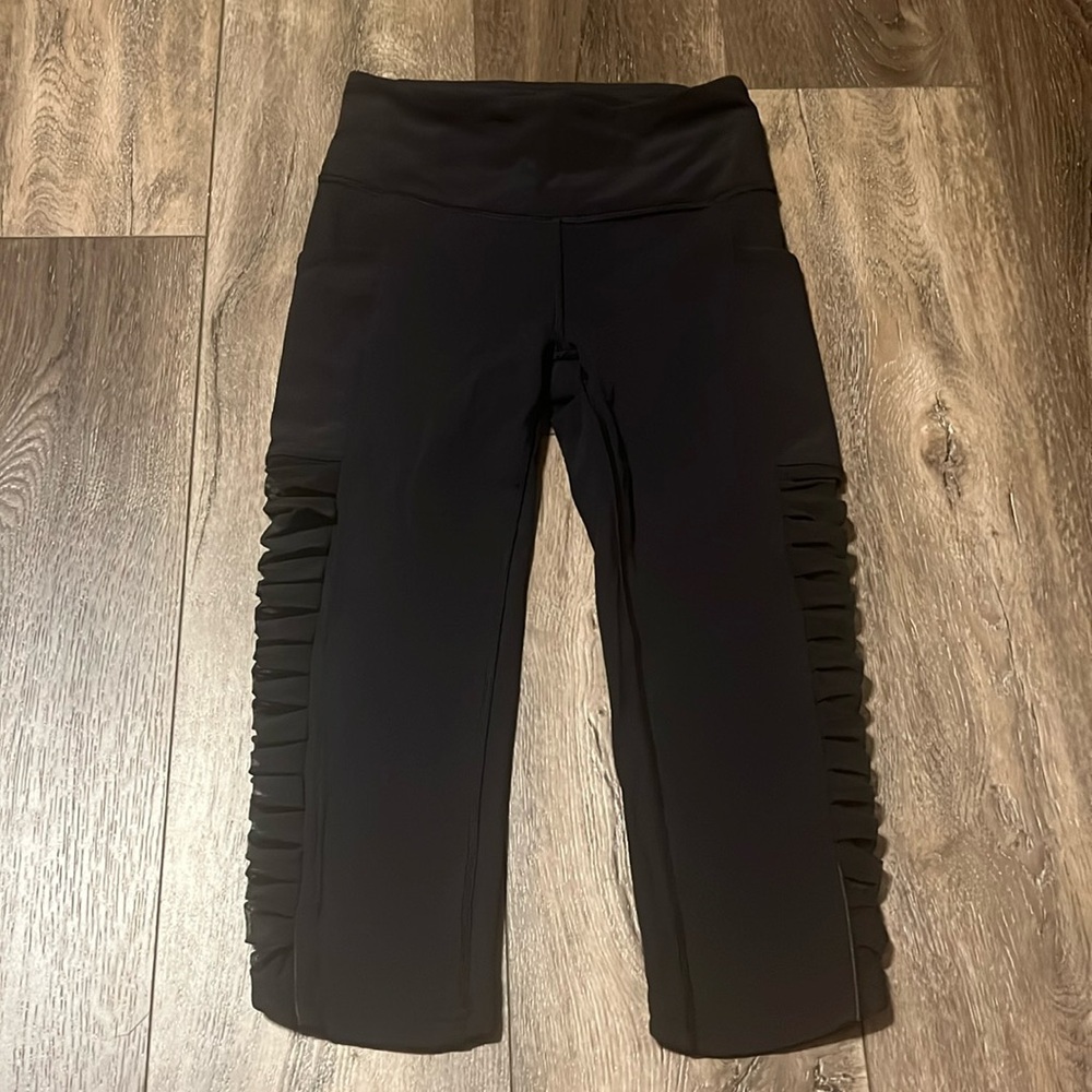 Lululemon Cropped Leggings Ruched Mesh Sides 2